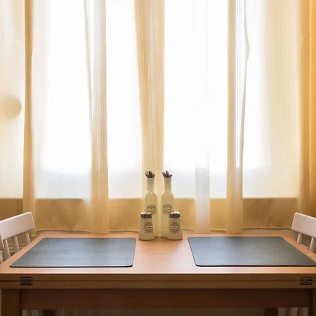 Apartamento Niochori Heritage: The Pianist