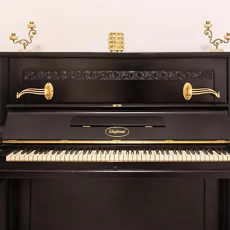 Apartamento Niochori Heritage: The Pianist *