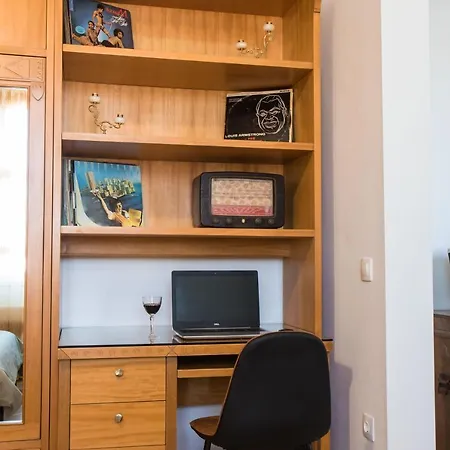 Apartament Niochori Heritage: The Pianist *