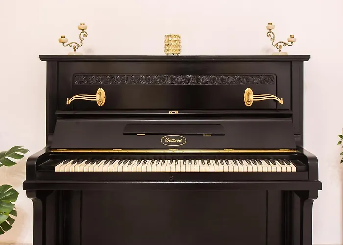 Apartament Niochori Heritage: The Pianist *